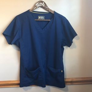 🌸WonderWink scrub top